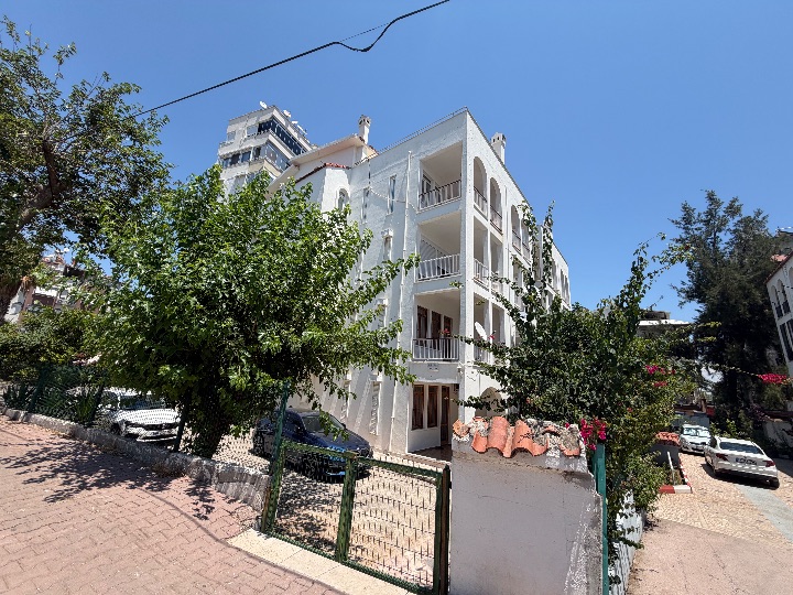 ANTALYA GÜZELOBA DENİZE YÜRÜME MESAFESİ BAHÇE DUBLEKS 3+1